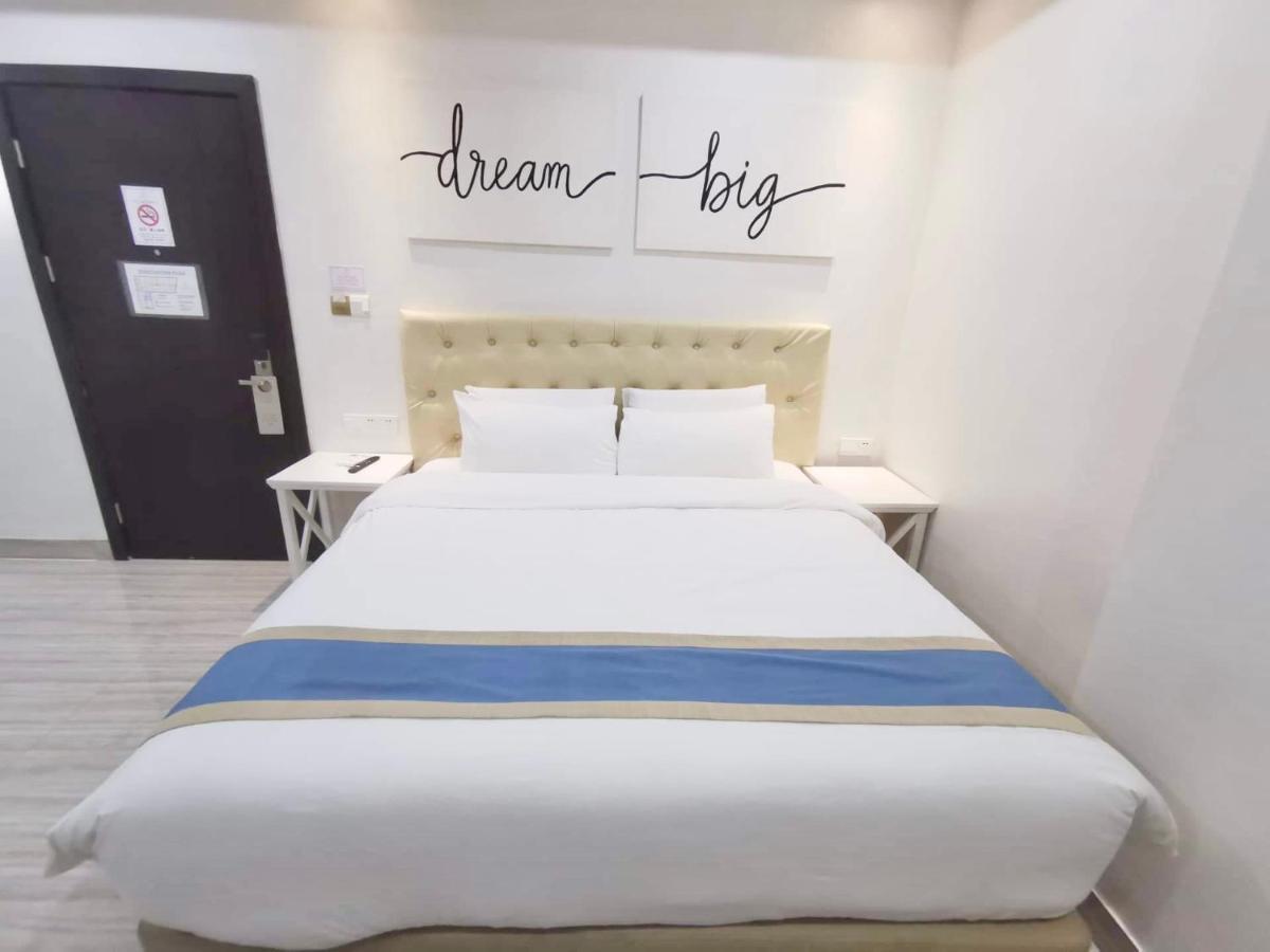 Hampton Suites Davao City Eksteriør bilde
