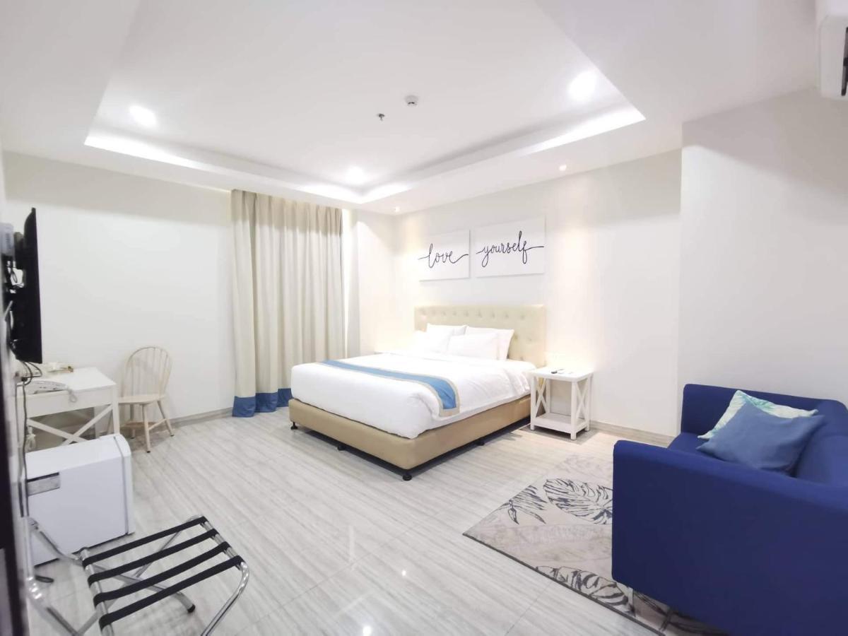Hampton Suites Davao City Eksteriør bilde