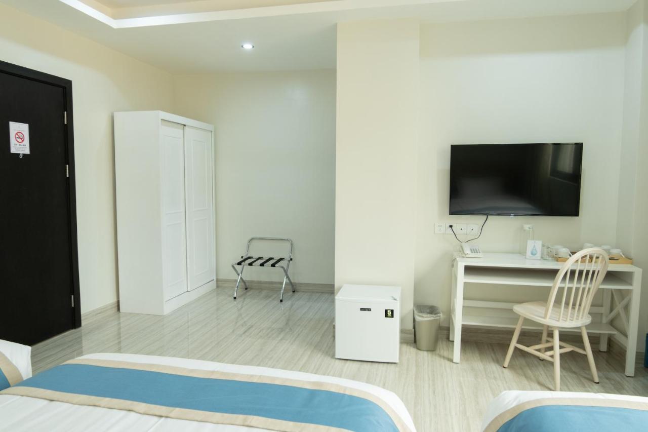 Hampton Suites Davao City Eksteriør bilde