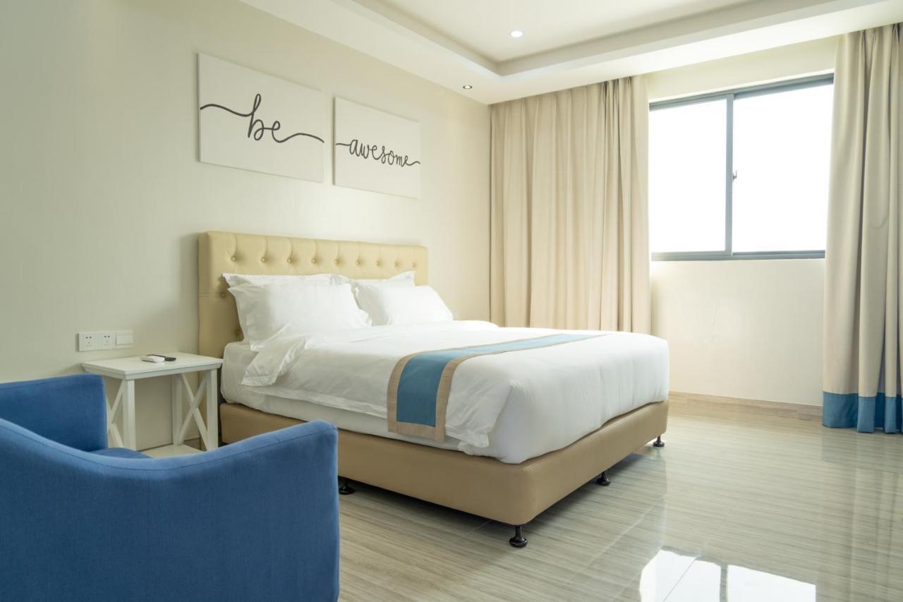 Hampton Suites Davao City Eksteriør bilde
